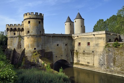France, Moselle (57), Metz, la Porte des Allemands sur la rivière Seille est un vestige de l'ancienne enceinte médiévale