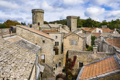 France, Aveyron (12), Causses et les Cévennes, paysage culturel de l'agro-pastoralisme méditerranéen, classés Patrimoine Mondial de l'UNESCO, La Couvertoirade, labellisé Les Plus Beaux Villages de France, village fortifié sur le plateau du Larzac