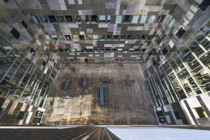 France, Hérault (34), Montpellier,  quartier de Port Marianne, l'Hotel de Ville conçu par les architectes Jean Nouvel et François Fontès