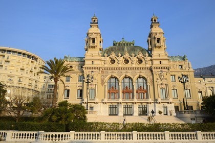 Principauté de Monaco, Monaco, Monte-Carlo, Société des Bains de Mer de Monaco, la facade coté mer du casino et de l'Opera conçu par l'architecte Charles Garnier, Mention obligatoire : Société des Bains de Mer de Monaco