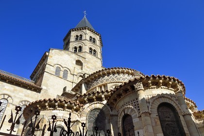 France, Puy-de-Dôme (63), Clermont-Ferrand, basilique Notre-Dame-du-Port de style roman auvergnat, classée Patrimoine Mondial de l'UNESCO au titre des Chemins de Saint-Jacques-de-Compostelle en France