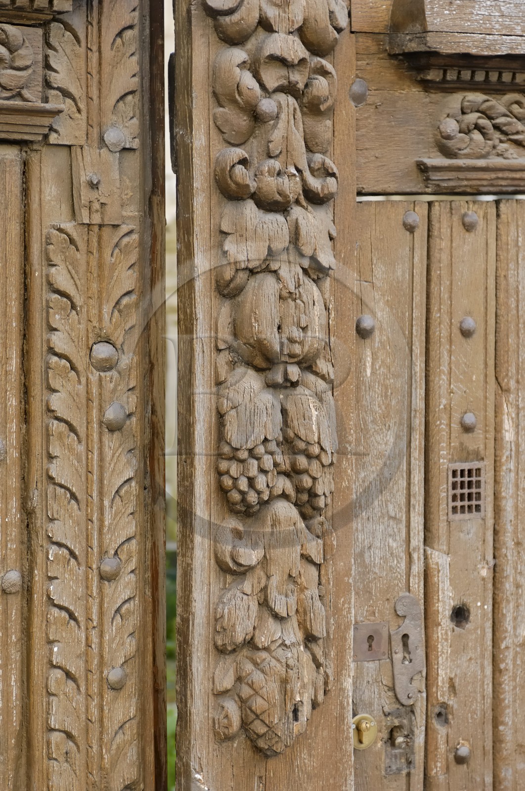 France, Indre et Loire (37), Tours, place Foire-le-Roi, porte de l'hôtel particulier Babou de la Bourdesiaire