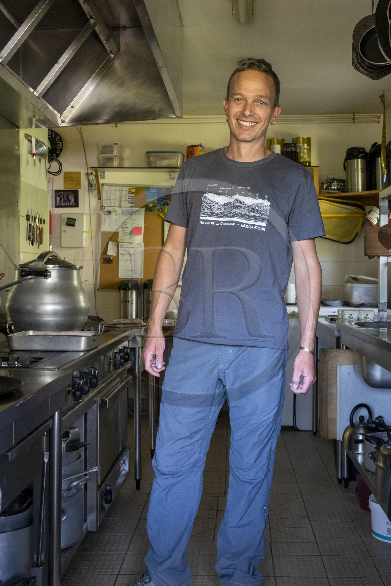 France, Alpes-Maritimes (06), parc national du Mercantour, Haute-Vésubie, Saint-Martin-Vésubie, Val du Haut Boréon, Manuel Putelat, gardien du refuge de Cougourde
