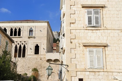 Croatie, Dalmatie, cote dalmate, Ile de Hvar, la ville de Hvar, le Palais Uzizic à la Porta Maestra
