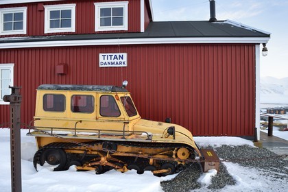 Norvège, Svalbard, Spitzberg, Longyearbyen, autochenille half-track des années 1950