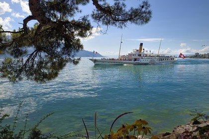 Suisse, Canton de Vaud, Montreux, sur les berges du Lac Léman, le bateau à vapeur à roues à aubes Montreux (1904) de la Compagnie générale de navigation sur le lac Léman (CGN)