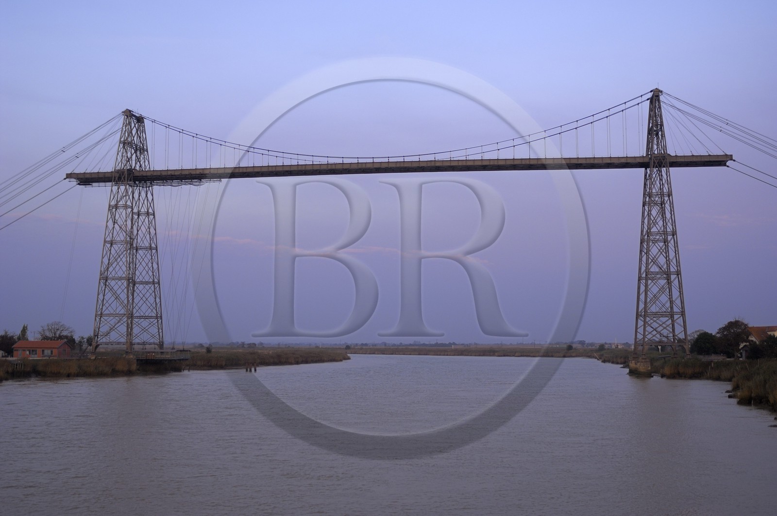 France, Charente-Maritime (17), Rochefort, le pont transbordeur de Rochefort (aussi appelé de Martrou) de l’ingénieur et constructeur Ferdinand Arnodin sur le fleuve Charente