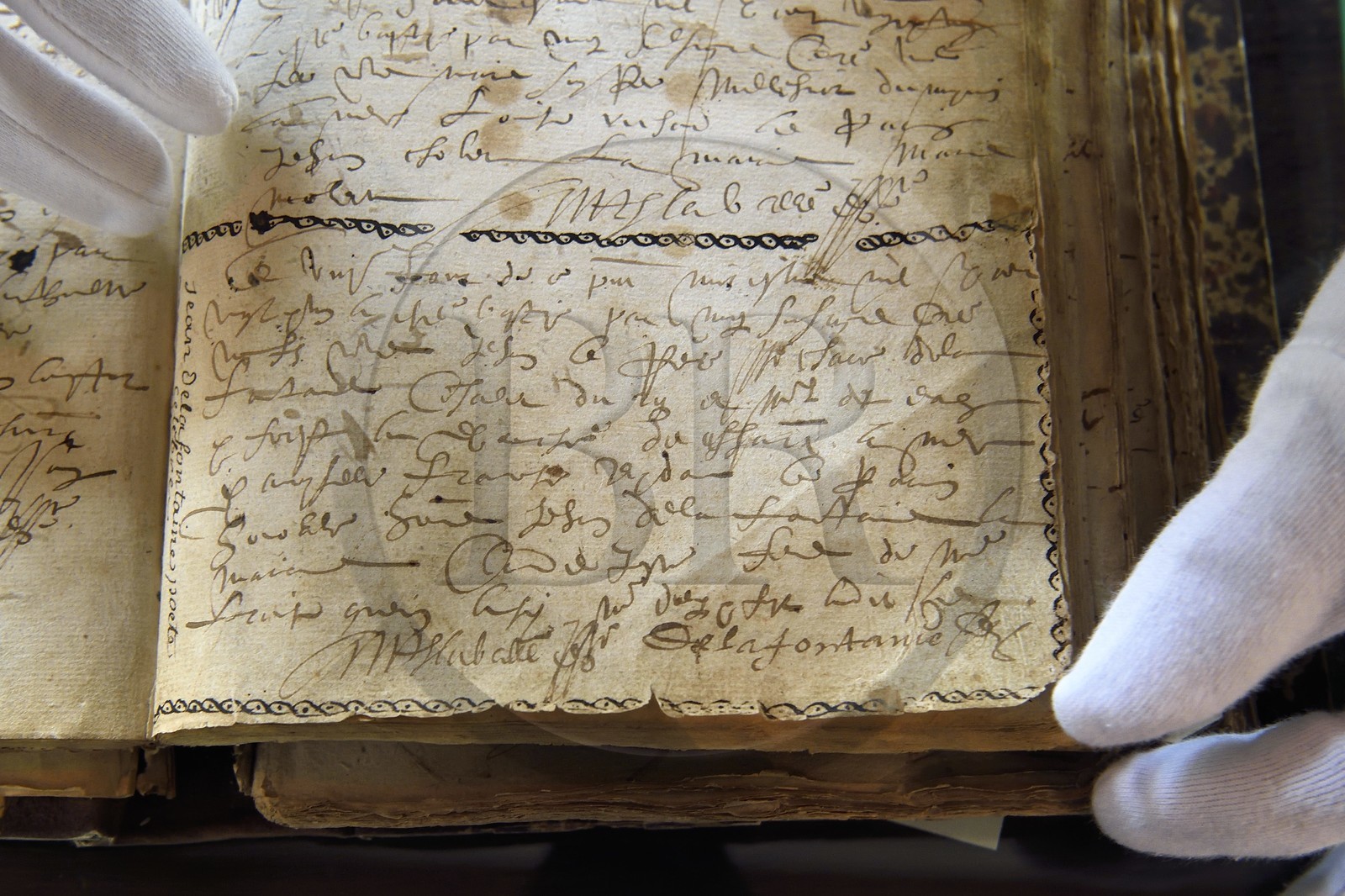 France, Aisne (02), Château-Thierry, Musée Jean de La Fontaine - Ville de Chateau-Thierry, l'acte de baptême original du poète annoté dans la marge par la suite Jean Delafontaine poete celebre