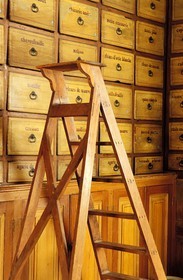 France, Saône-et-Loire (71), Châlon-sur-Saône, ancienne pharmacie de l'hôpital Saint-Laurent