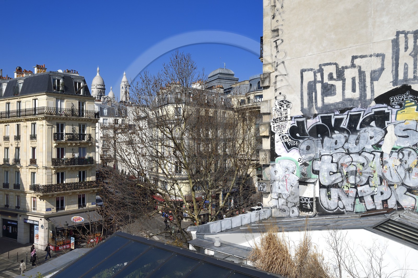 France, Paris (75), Quartier de Barbès, le Boulevard Barbès et le Sacré-Coeur en arrière plan
