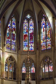 France, Pyrénées-Atlantiques (64), Pays-Basque, Bayonne, cathédrale Sainte-Marie, vitraux du choeur