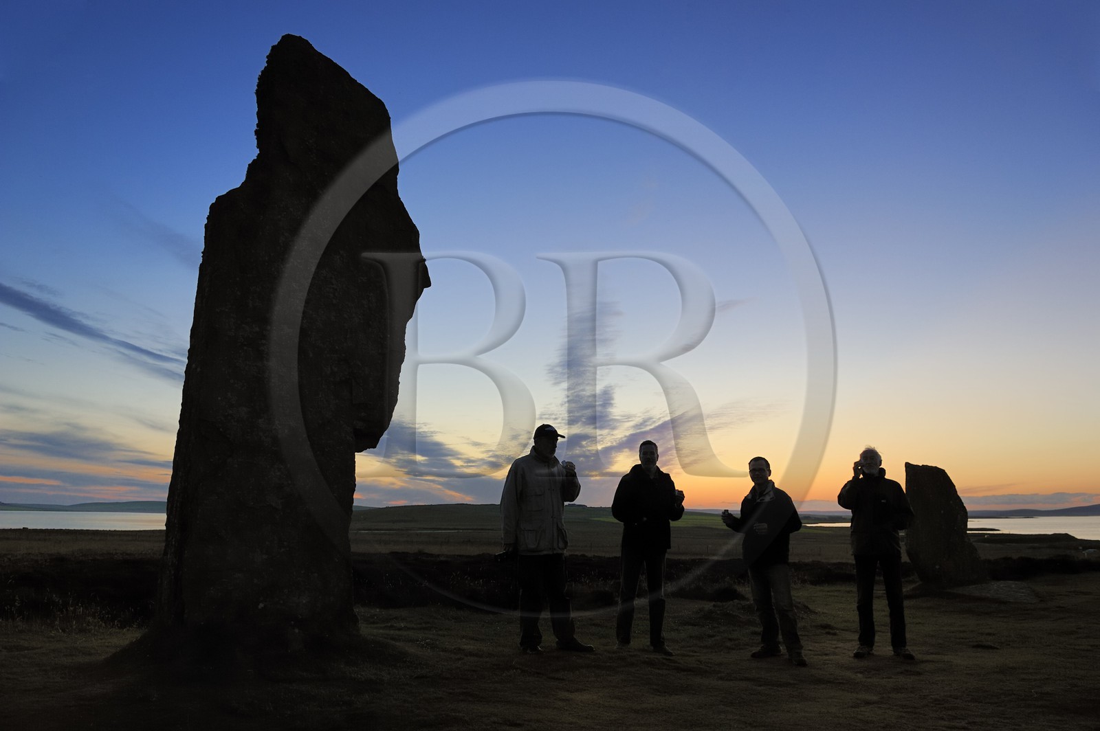 Royaume-Uni, Ecosse, Iles Orcades, Ile de Mainland, au bord du Loch of Stenness, cercle de pierres levées du Ring of Brogar, classées Patrimoine Mondial de l' UNESCO