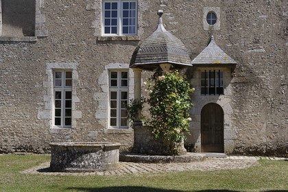 France, Loir-et-Cher (41), château de Talcy, puit au rosier qui a pu inspirer Ronsard