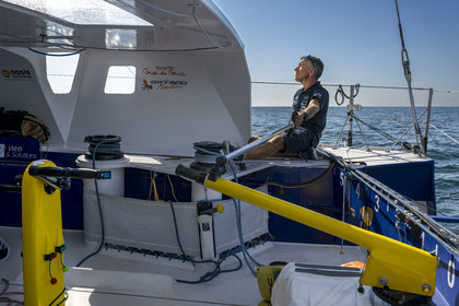 France, Vendée (85), Les-Sables-d'Olonne, le skipper Manuel Cousin en entrainement sur son voilier monocoque de 60 pieds IMOCA Coup de Pouce