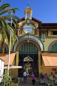France, Alpes-Maritimes (06), Menton, marché couvert, halle municipale