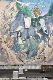 France, Charente (16), Angoulême, Boulevard du docteur Duroselle, Chassez le Naturel, mur peint de François Boucq en 2000