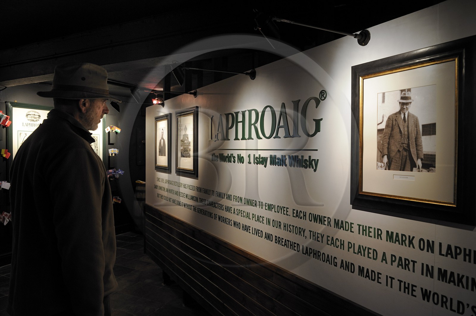 Royaume-Uni, Ecosse, Hébrides intérieures, Ile de Islay, Port Ellen, distillerie de whisky Laphroaig, le musée