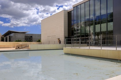 France, Hérault (34), Béziers, quartier du Champ de Mars, médiathèque André Malraux