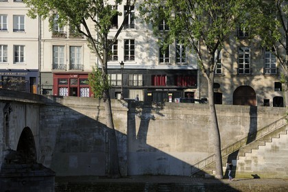France, Paris (75), île Saint Louis, quai de Bourbon