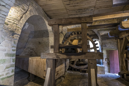 France, Côte-d'Or (21), Buffon, la Grande Forge de Buffon fondée par Georges-Louis Leclerc de Buffon en 1768, un des soufflet en bois de la forge