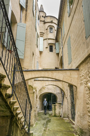 France (30), Gard, Beaucaire, cour intérieure de l'Hotel Dulong du début du XVIe siècle dans l'ancienne rue des Couvertes