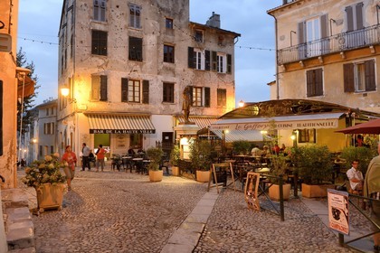France, Haute-Corse (2B), Corte, le Bar de la Haute Ville sur la place Gaffori