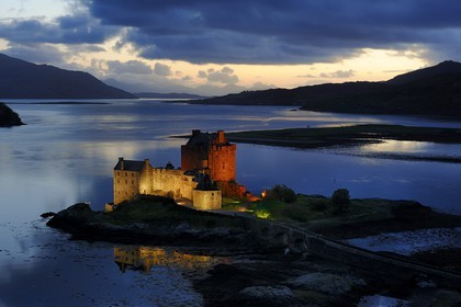 Royaume-Uni, Ecosse, région des Highlands, comté de Ross & Cromarty, Eilean Donan Castle, château à l'entrée du Loch Duich