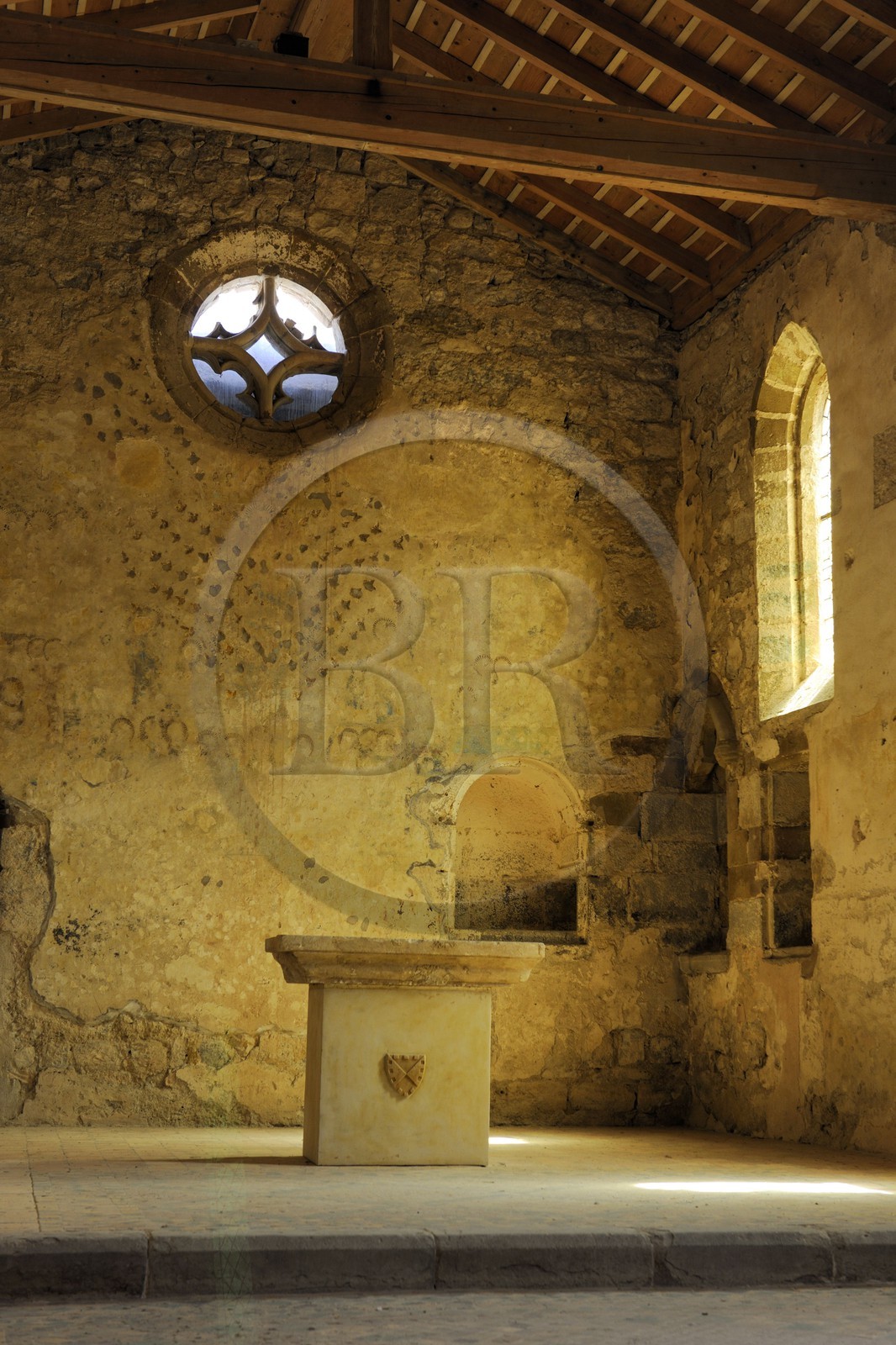 France, Aude (11), village de Lagrasse, labellisé Les Plus Beaux Villages de France, abbaye Sainte-Marie de Lagrasse, la chapelle Sainte-Barthélemy