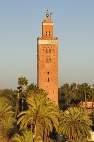 Maroc, Haut-Atlas, Marrakech, ville impériale, Médina classée Patrimoine Mondial de l'UNESCO, la mosquée la Koutoubia et son minaret