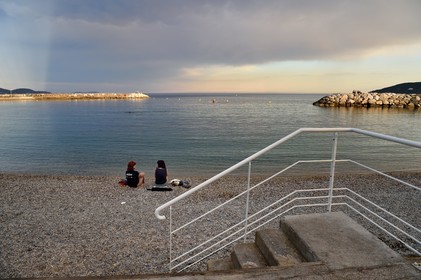 France, Var (83), Toulon, plage artificielle du quartier du Mourillon