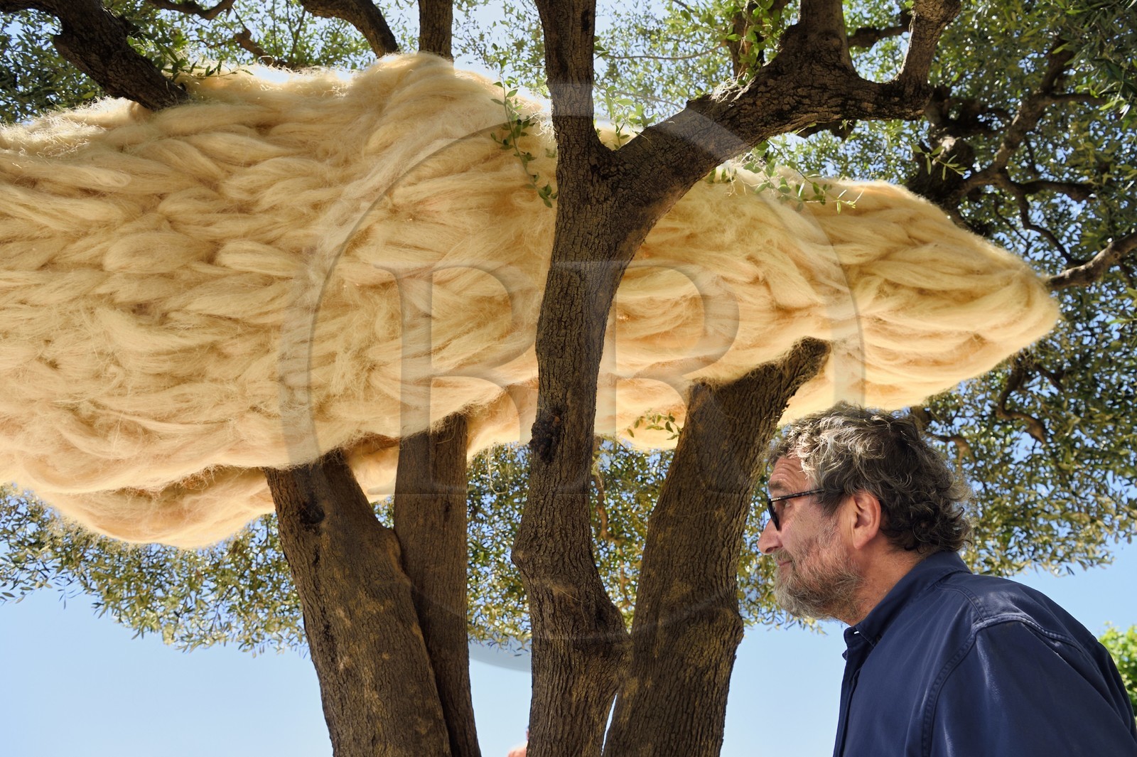 France, Alpes-Maritimes (06), Saint Paul de Vence, Olivier Kaeppelin Président de la Biennale Internationale de Saint-Paul de Vence, La Nebuleuse des  Dryades (2021) oeuvre de Charles Le Hyaric