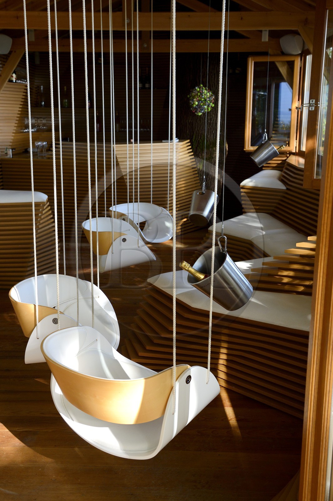 France, Marne (51), Parc Naturel Regional de la Montagne de Reims, Verzenay, le Perching Bar, bar à champagne perché dans les arbres