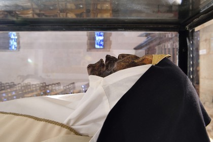 France, Var (83), La Dracénie, Les Arcs-sur-Argens, chapelle Sainte Roseline et abbatiale de l'ancien monastère de la Celle-Roubaud, momie de sainte Roseline qui mourut en 1329 à 66 ans