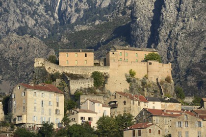 France, Haute-Corse (2B), Corte, la citadelle du XVe siècle domine la vieille ville