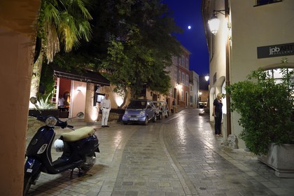 France, Var (83), Saint-Tropez, entrée de l'Hotel Yaca boulevard d'Aumale