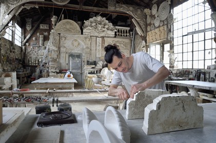 France, Var (83), Toulon, entreprise de platrerie (staffeur ornemaniste) Turco staff, Julien Turco
