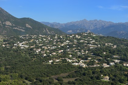 France, Corse-du-Sud (2A), région d'Ajaccio, Bastelicaccia et la vallée du Prunelli en arrière plan (vue aérienne)