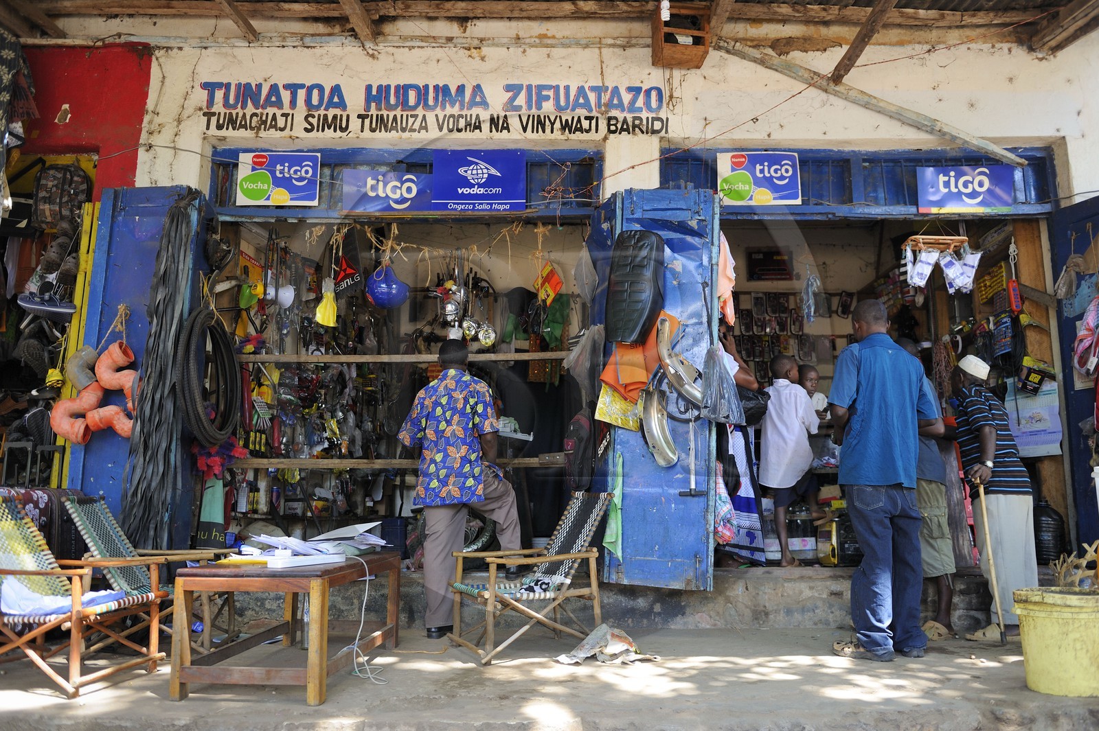 Tanzanie, région de Morogoro, les Monts Uluguru, village de Matombo, magasin général