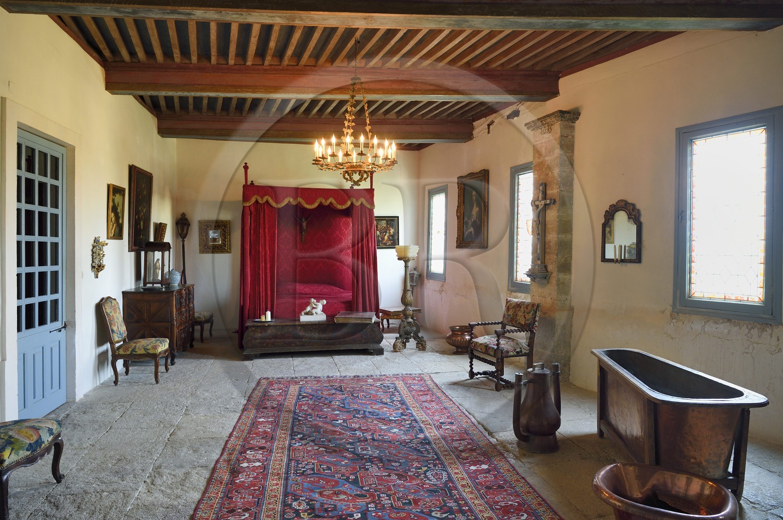 France, Vaucluse (84), Parc Naturel Regional du Luberon, Ansouis, labellisé Les Plus Beaux Villages de France, le chateau d'Ansouis, chambre du XVIIè siècle