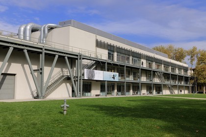 Turquie, Istanbul, l'université et le centre d'art contemporain Santralistanbul des architectes turcs Emre Arolat, Nevzat Sayin, Ihsan Bilgin et Han Tümertekin, salle de cours