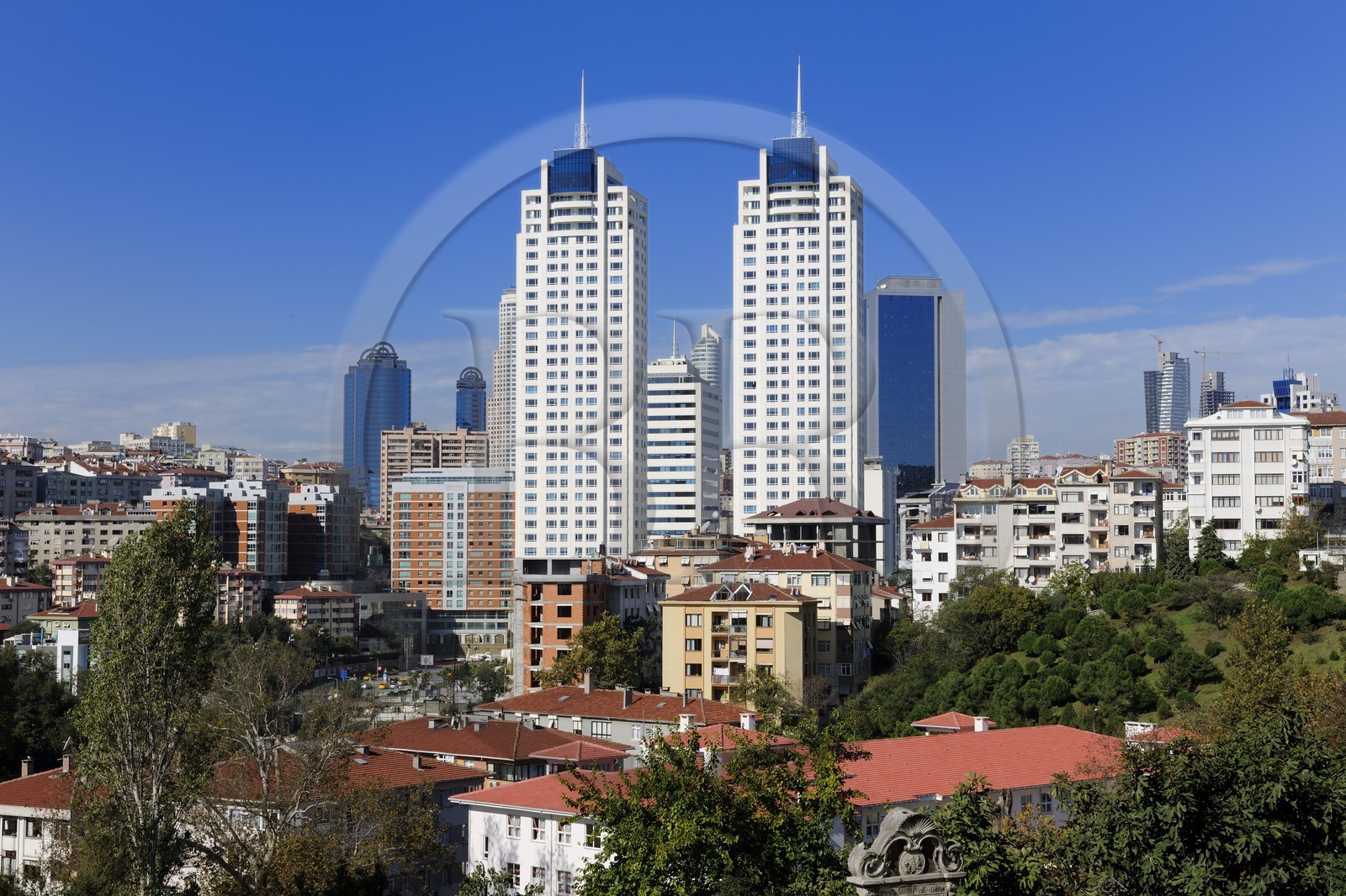 Turquie, Istanbul, nouveaux immeubles des quartiers nord de la rive européenne