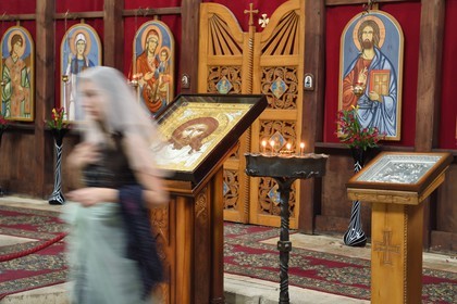 Géorgie, Iméréthie, Kutaissi, monastère de Ghelati, classé Patrimoine Mondial de l'UNESCO, prières aux Saints