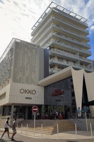 France, Var (83), Toulon, Hotel Okko à l'angle de la place de la Liberté
