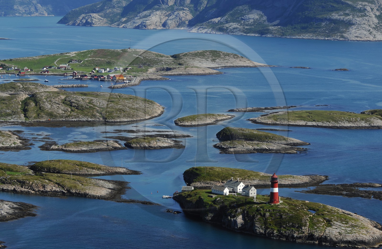 Norvège, Sor-Trondelag, phare de Saetervika (vue aérienne)