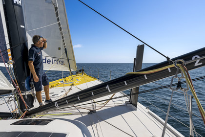 France, Vendée (85), Les-Sables-d'Olonne, le skipper Manuel Cousin en entrainement sur son voilier monocoque de 60 pieds IMOCA Coup de Pouce