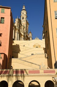 France, Alpes-Maritimes (06), Menton, les rampes Saint Michel sous la Basilique Saint Michel
