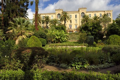 France, Corse-du-Sud (2A), Ajaccio, quartier dit des étrangers, cours Grandval, ancien Grand Hotel Continental aujourd'hui siège de la Collectivité territoriale de Corse