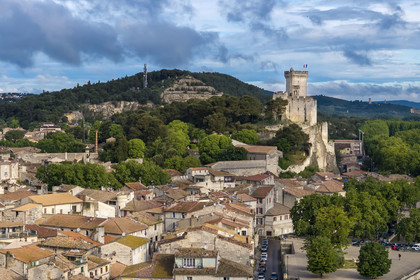 France (30), Gard, Beaucaire, le chateau de Beaucaire (vue aérienne)