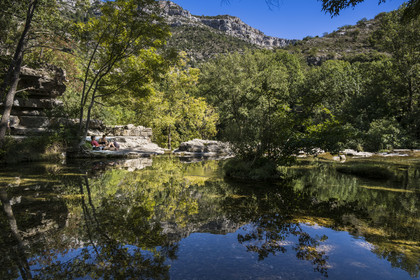 France, Hérault (34), les Causses et les Cévennes, paysage culturel de l'agro-pastoralisme méditerranéen inscrit au Patrimoine Mondial de l'UNESCO, gorges de La Vis, Saint-Maurice-Navacelles, le Cirque de Navacelles, la rivière La Vis