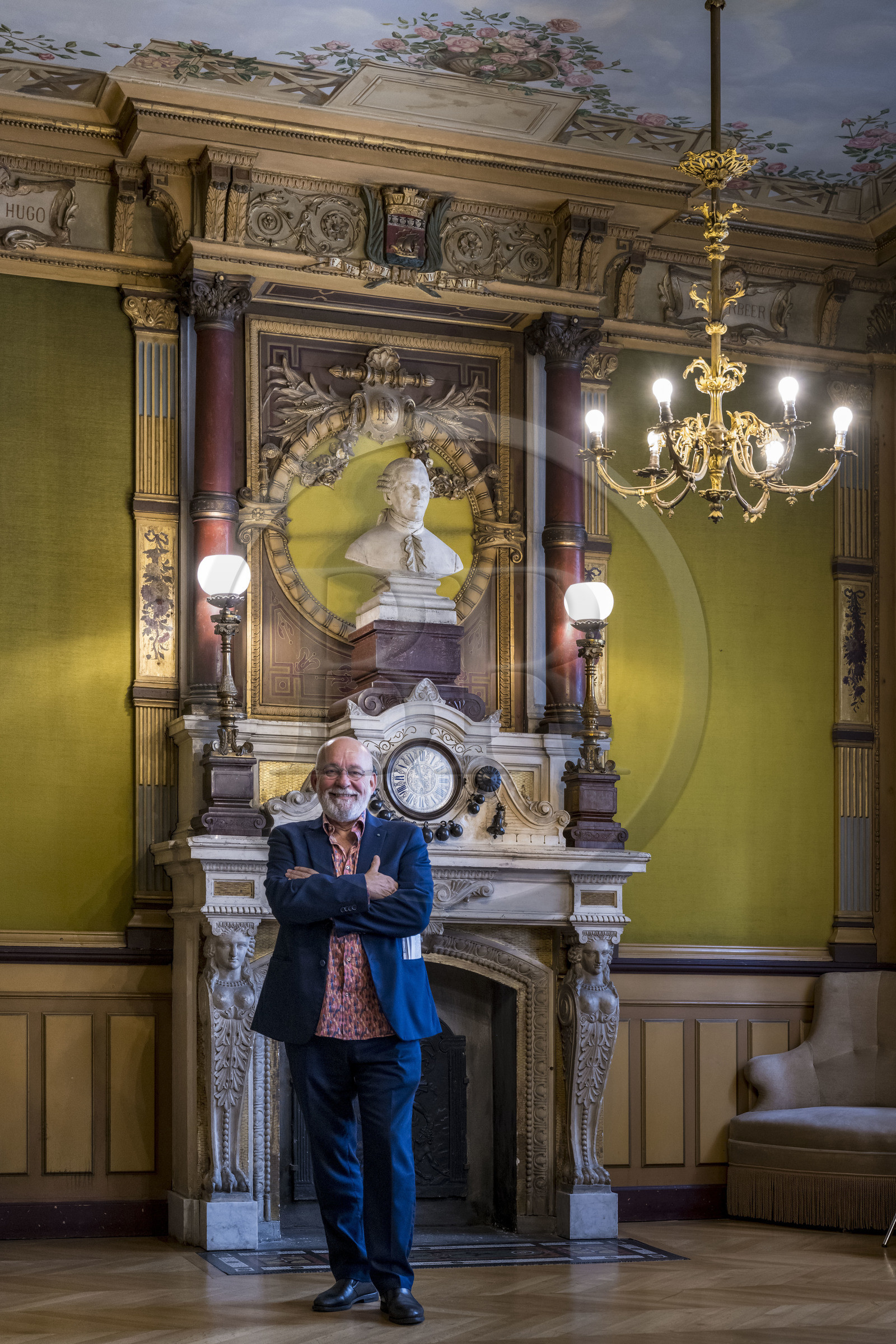 France, Loire-Atlantique (44), Nantes, quartier de Graslin, le théâtre Graslin et opéra, Alain Surrans directeur d’Angers Nantes Opéra sous le buste de Jean-Joseph-Louis Graslin
